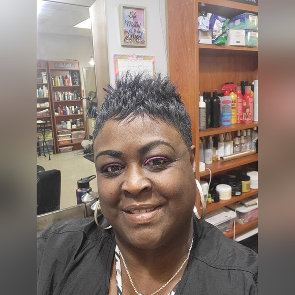 Meet your Posher, Rebecca - Picture 4 of 4